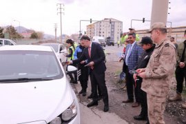 Bitlis ve İlçelerinde 'Emniyet Kemeri' Uygulamaları Yapıldı