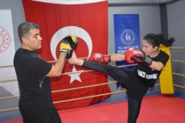 Bitlisli Sporcular Muay Thai Dünya Şampiyonası’na Katıldı