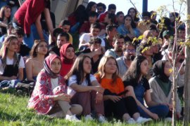 Bitlis Eren Üniversitesi’nin ‘Bahar Şenlikleri’ Etkinlikleri Devam Ediyor