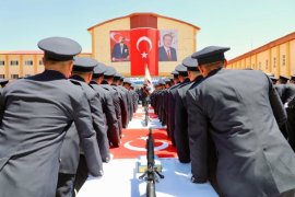 Bitlis POMEM’de 213 Polis Adayı Yemin Ederek Mezun Oldu