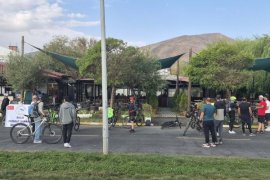 Van Gölü Havzasındaki Güzelliklere Dikkat Çekmek Amacıyla Bisiklet ve Off-Road Turu Düzenlediler