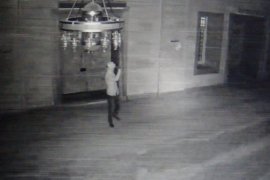 Tatvan’daki bir camide hırsızlık olayı
