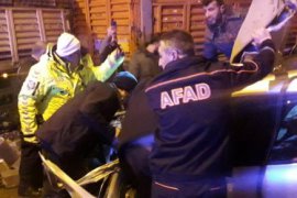 Bitlis'te Zincirleme Trafik Kazasında 4 Kişi Yaralandı