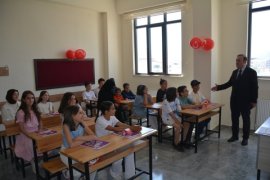 Tatvan’da 25 Bin Öğrenci Karne Aldı