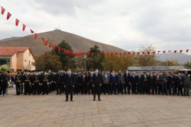 Bitlis’te ‘29 Ekim Cumhuriyet Bayramı’  Dolayısıyla Tören Düzenlendi