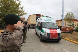Bitlis'te Silah Kazası Sonucu Şehit Olan Polis Memuru Kırık İçin Tören Düzenlendi