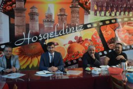 Başkan Tanğlay, Bitlis’teki basın mensuplarıyla toplantı düzenledi