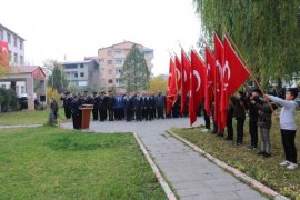 Hizan’da ‘10 Kasım Atatürk'ü Anma Günü’ Programı Düzenlendi