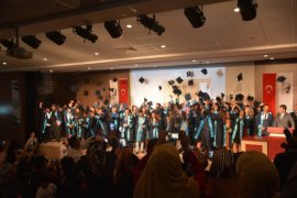 Tatvan Meslek Yüksekokulu’nda mezuniyet töreni düzenlendi