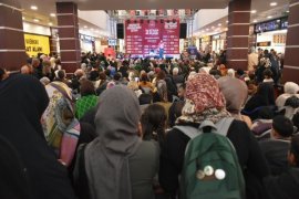 Tatvan Doğu Anadolu Kitap Fuarı Yoğun İlgi Gördü