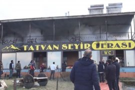 Tatvan Seyir Terası Yangından Dolayı Kullanılamaz Hale Geldi