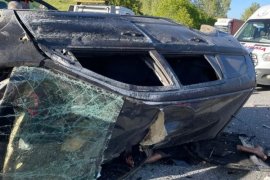 Tatvan’da trafik kazası 2 ölü 1 yaralı