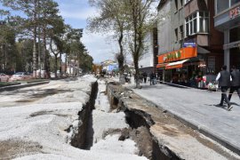 Tatvan’da Altyapı Çalışmaları Tüm Hızıyla Devam Ediyor