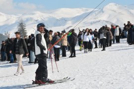 Bitlis Eren Üniversitesi Kar Festivali Düzenlendi