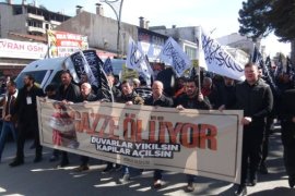 İsrail'in Gazze'ye Yönelik Saldırıları Tatvan'da Protesto Edildi