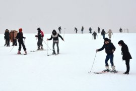 Bitlis’teki Kayak Merkezinde Yarıyıl Tatili Boyunca Yoğunluk Yaşandı