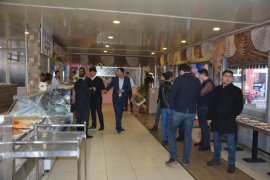Vali Ustaoğlu’nun katılımıyla Tatvan’da yeni bir iş yeri açılışı yapıldı