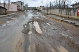 Tatvan’da heyelan ve su baskınları