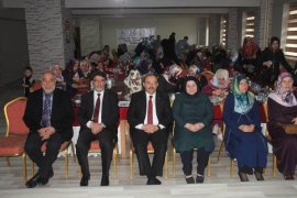 Bitlis’te “Annemle Evde Kur'an-ı Kerim Okuyorum” projesi tanıtıldı