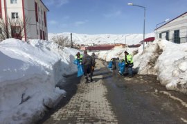 Bitlis Belediyesi Ekipleri Bahar Temizliğine Başladı