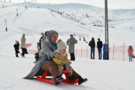 Kadınlara Yönelik Kayak Etkinliği Düzenlendi