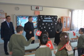 Kaymakam Demirer, Öğrencilerin Karne Sevincine Ortak Oldu