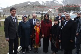 Çalışma ve Sosyal Güvenlik Bakanı Jülide Sarıeroğlu, Bitlis’i ziyaret etti