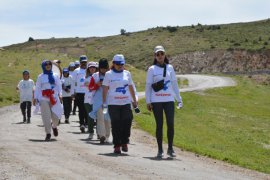 Kadınlar İle Aktivistler, Van Gölü İçin 140 Kilometre Yolu 4 Günde Yürüdü