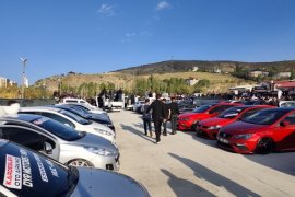 Tatvan’da Modifiyeli Araç Fuarı Düzenlendi