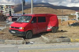 Tatvan’daki Trafik Kazasında 1 Kişi Yaralandı
