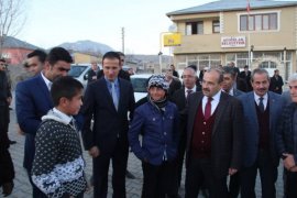 Bitlis Valisi İsmail Ustaoğlu, Adilcevaz ilçesine ziyarette bulundu