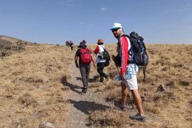 Nemrut Kalderası’nda Çanak Yürüyüşü Düzenlendi