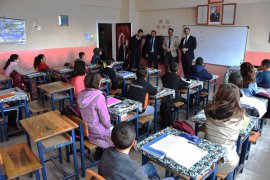 Tatvan Belediyesi, Kıyıdüzü İlkokulu’na kütüphane kurdu
