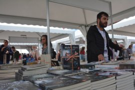 Bitlis’te ‘Kitap Fuarı’ Açıldı
