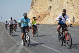 Aktivistler, Van Gölü İçin 450 Kilometre Pedal Çevirdiler