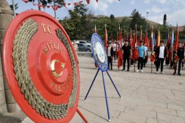Bitlis’te Zafer Bayramı Törenle Kutlandı