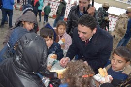 Mutki’de Kitap Sokağı açılışı hamsi şöleniyle yapıldı