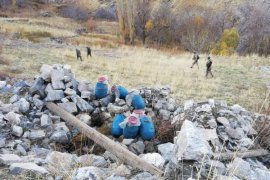 Bitlis’te terör örgütüne ait malzeme ele geçirildi