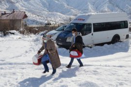 Bitlis’teki 85 Yaş ve Üstü Vatandaşlar Evlerinde Aşılanıyor