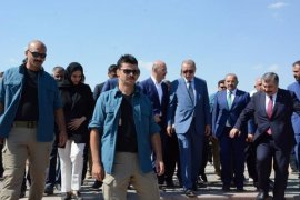 Erdoğan, Ahlat’taki Selçuklu Mezarlığı'nı ziyaret etti