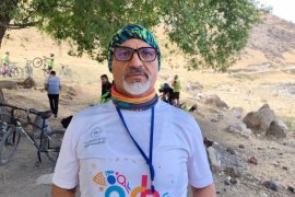 Van Gölü Havzasındaki Güzelliklere Dikkat Çekmek Amacıyla Bisiklet ve Off-Road Turu Düzenlediler