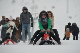 Bitlis'te ‘Kayak Şenliği’ Düzenlendi