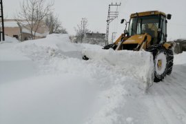 Tatvan’da kar kalınlığı 2 metre