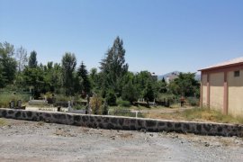 Tatvan'daki Mezarlıklar Temizleniyor