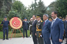 Zafer Bayramı Tatvan’da törenle kutlandı