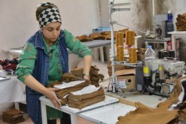 Tatvan’da Kurduğu Tekstil Fabrikasında 100 Kişiye İstihdam Sağlıyor