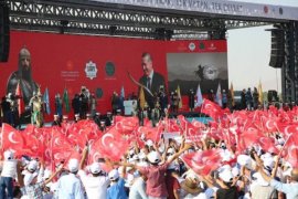 Cumhurbaşkanı Erdoğan, Malazgirt Zaferi etkinliklerine katıldı