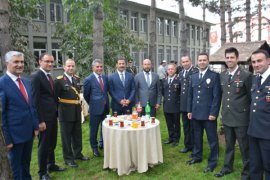 Zafer Bayramı Tatvan’da törenle kutlandı