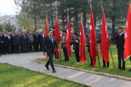 Hizan’da 10 Kasım Atatürk’ü Anma Programı Düzenlendi