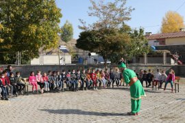 Bitlis Belediyesi Köy Çocuklarını Tiyatro İle Buluşturdu